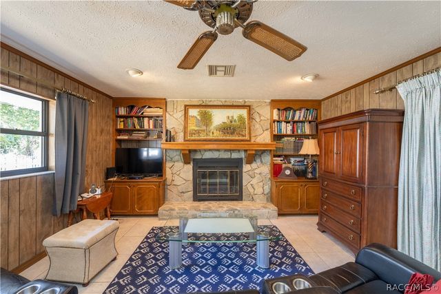 57 Greentree Street, Homosassa, FL 34446