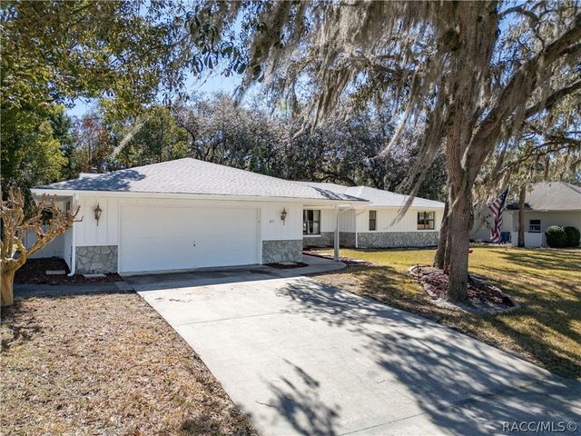 57 Greentree Street, Homosassa, FL 34446