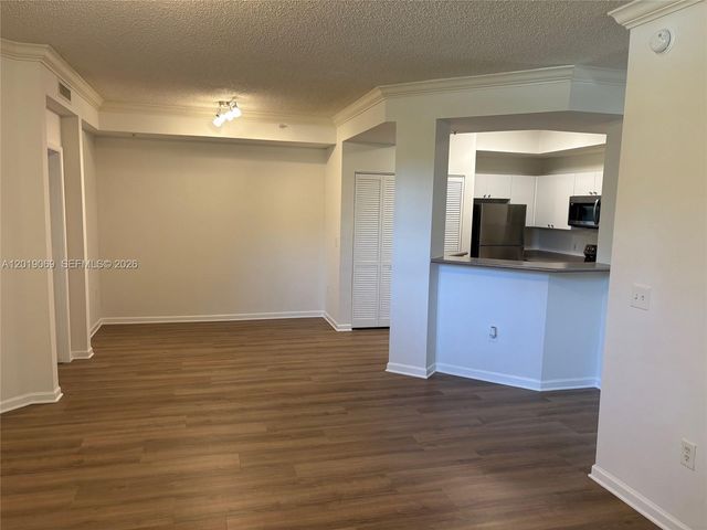 1900 Van Buren St 113B, Hollywood, FL 33020