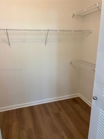 1900 Van Buren St 113B, Hollywood, FL 33020