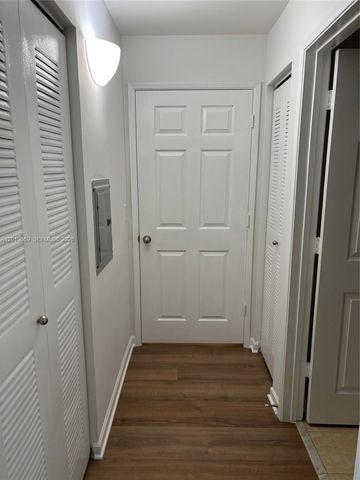 1900 Van Buren St 113B, Hollywood, FL 33020