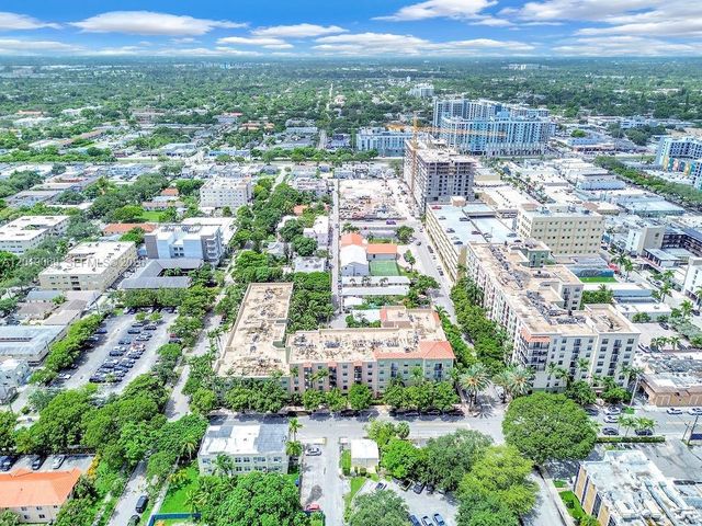 1900 Van Buren St 113B, Hollywood, FL 33020