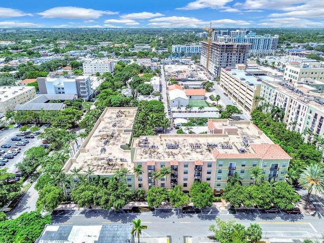1900 Van Buren St 113B, Hollywood, FL 33020