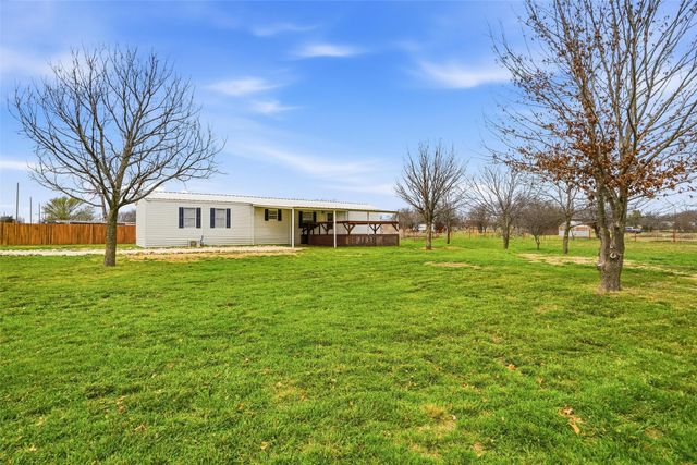 3100 Skylark Street, Joshua, TX 76058