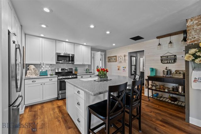 203 1st Avenue, Clyde Park, MT 59018