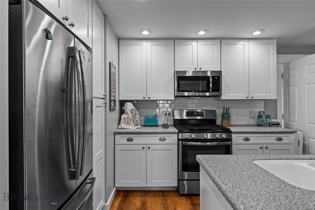 203 1st Avenue, Clyde Park, MT 59018