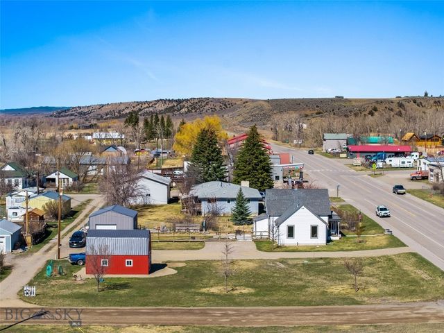 203 1st Avenue, Clyde Park, MT 59018