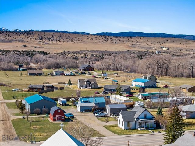 203 1st Avenue, Clyde Park, MT 59018