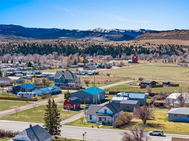 203 1st Avenue, Clyde Park, MT 59018