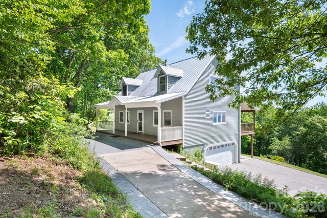 58 Randall Drive, Fairview, NC 28730