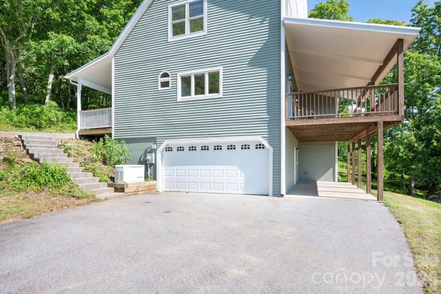 58 Randall Drive, Fairview, NC 28730