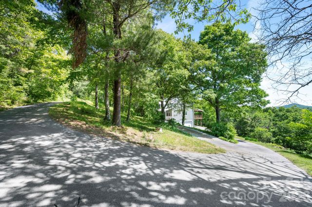 58 Randall Drive, Fairview, NC 28730