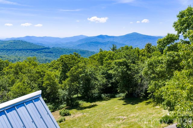 58 Randall Drive, Fairview, NC 28730