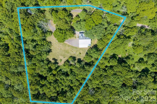 58 Randall Drive, Fairview, NC 28730