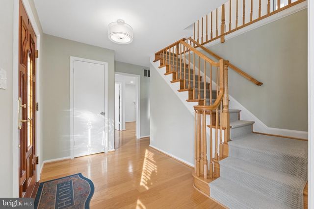 2302 TANGLEVALE DR, Vienna, VA 22181