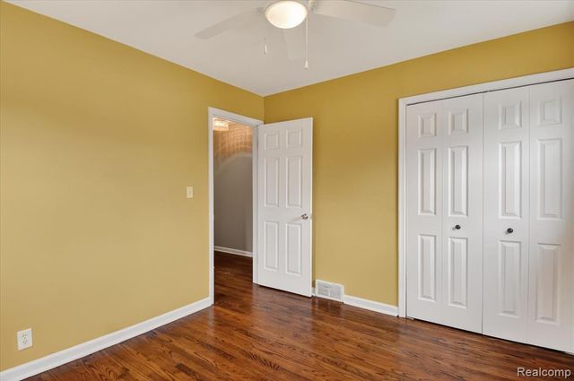 830 Mapleknoll Avenue, Madison Heights, MI 48071