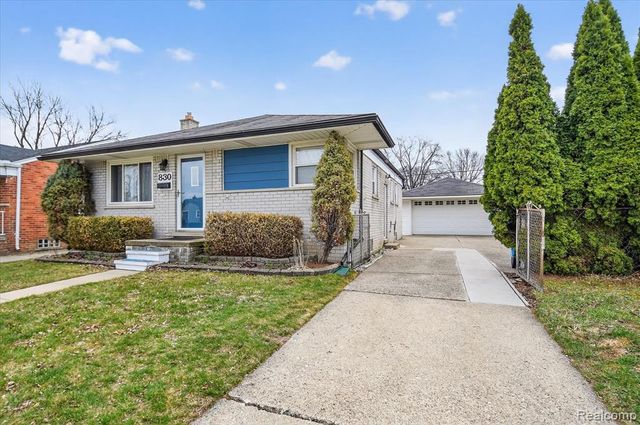 830 Mapleknoll Avenue, Madison Heights, MI 48071