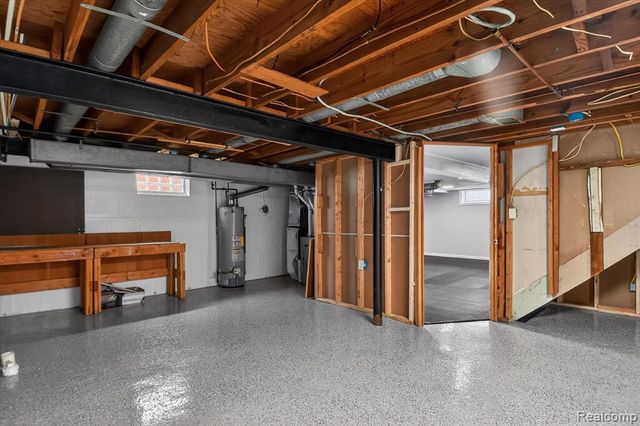 830 Mapleknoll Avenue, Madison Heights, MI 48071