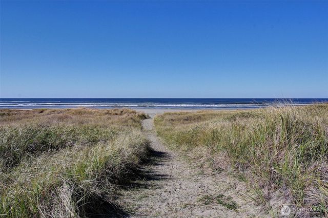 30505 I Street, Ocean Park, WA 98640