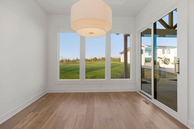 10856 S Shady Bend Road, Olathe, KS 66061