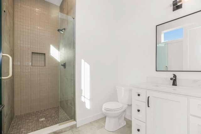 10856 S Shady Bend Road, Olathe, KS 66061