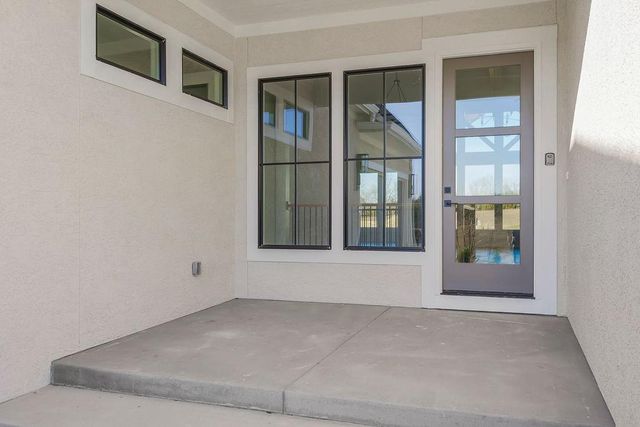 10856 S Shady Bend Road, Olathe, KS 66061