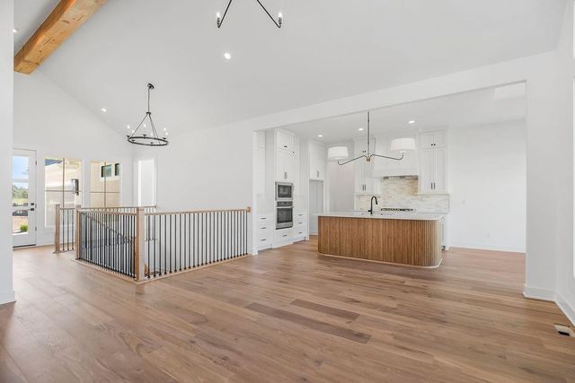 10856 S Shady Bend Road, Olathe, KS 66061