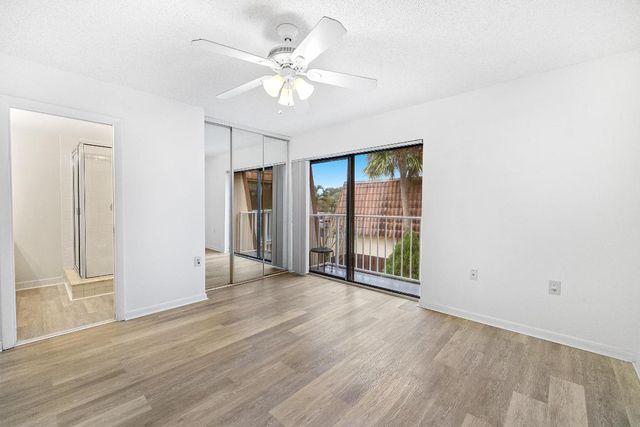 596 Green Springs Place, West Palm Beach, FL 33409