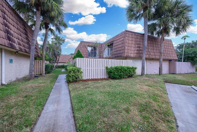 596 Green Springs Place, West Palm Beach, FL 33409