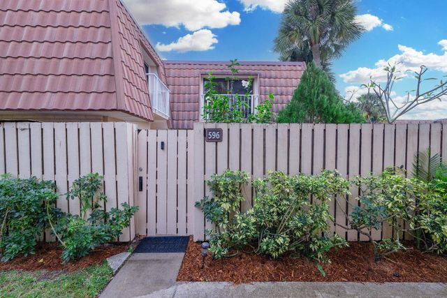 596 Green Springs Place, West Palm Beach, FL 33409