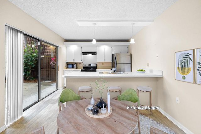 596 Green Springs Place, West Palm Beach, FL 33409