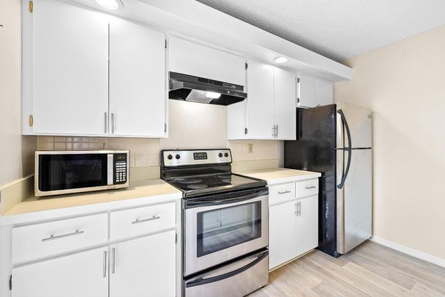 596 Green Springs Place, West Palm Beach, FL 33409