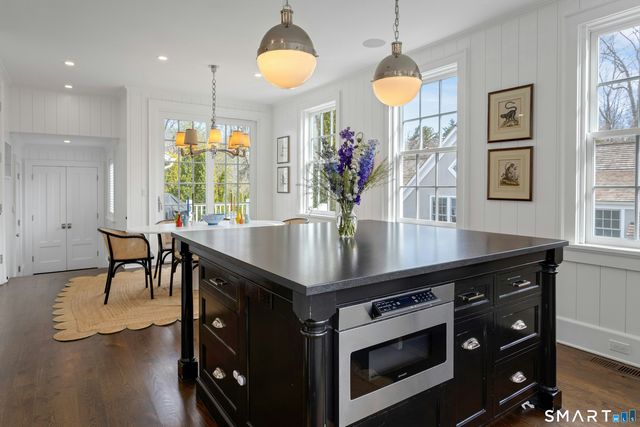 45 Jelliff Mill Road 45, New Canaan, CT 06840