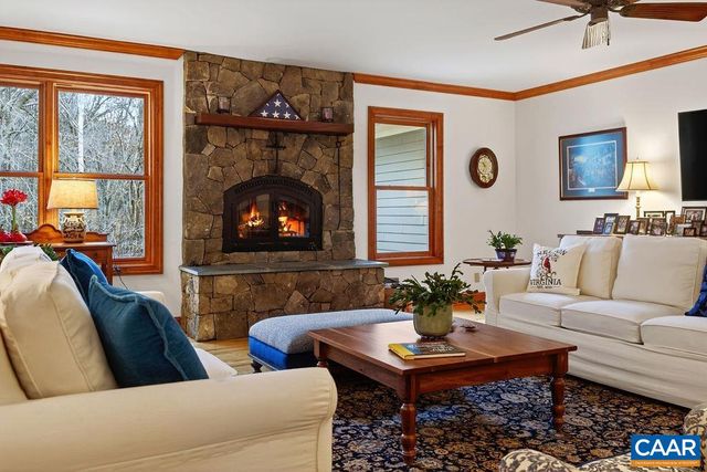 519 FOOTHILLS DR, Nellysford, VA 22958