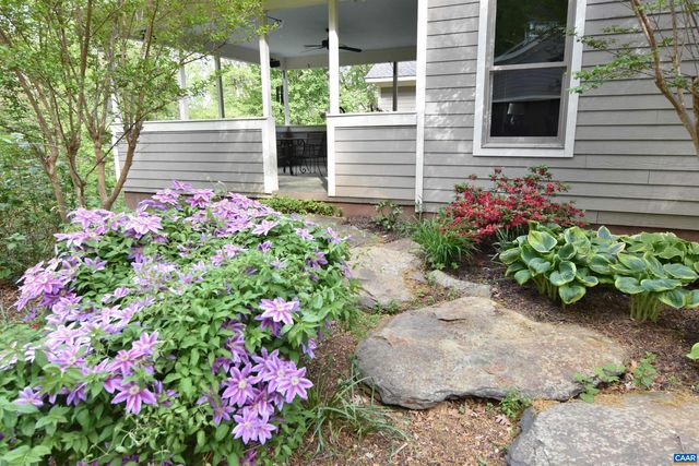 519 FOOTHILLS DR, Nellysford, VA 22958