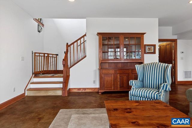 519 FOOTHILLS DR, Nellysford, VA 22958