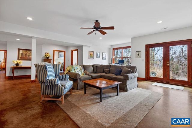 519 FOOTHILLS DR, Nellysford, VA 22958