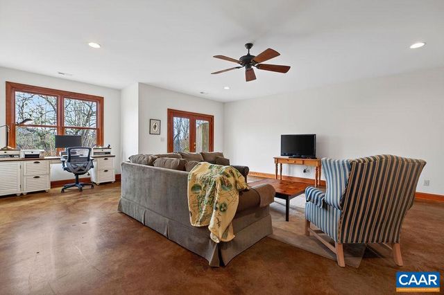 519 FOOTHILLS DR, Nellysford, VA 22958