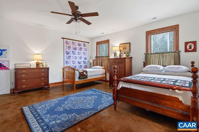 519 FOOTHILLS DR, Nellysford, VA 22958