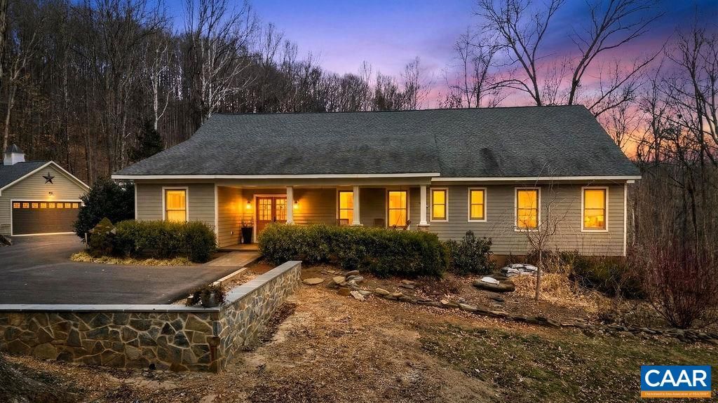 519 FOOTHILLS DR, Nellysford, VA 22958