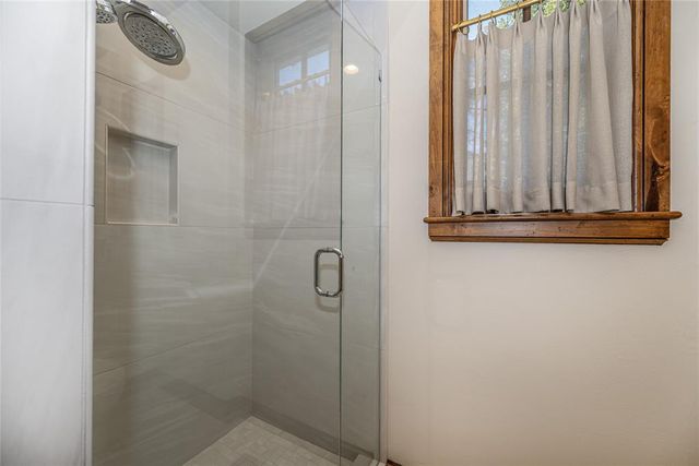 1902 Elmhurst Avenue, Nichols Hills, OK 73120