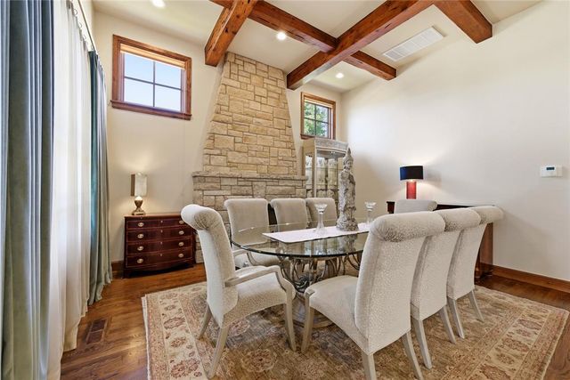 1902 Elmhurst Avenue, Nichols Hills, OK 73120