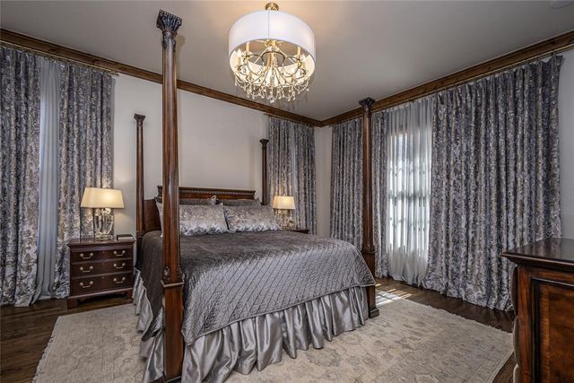 1902 Elmhurst Avenue, Nichols Hills, OK 73120