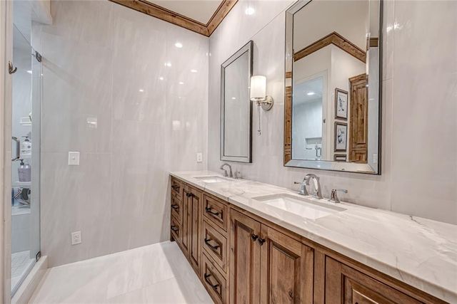 1902 Elmhurst Avenue, Nichols Hills, OK 73120