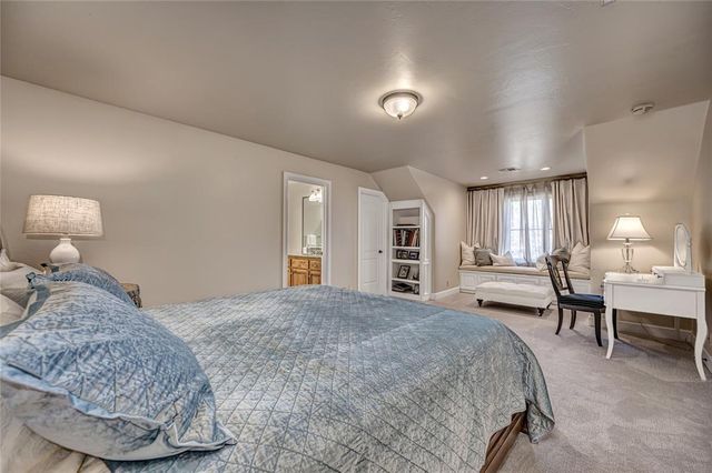 1902 Elmhurst Avenue, Nichols Hills, OK 73120