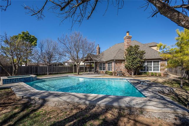 1902 Elmhurst Avenue, Nichols Hills, OK 73120