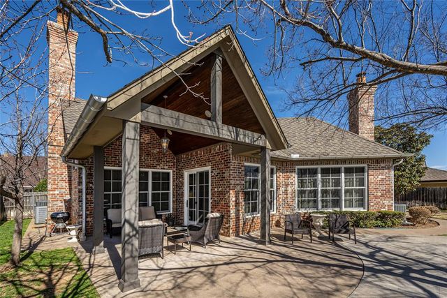 1902 Elmhurst Avenue, Nichols Hills, OK 73120