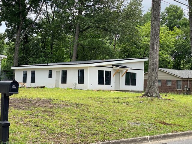 1002 Delaware Drive, Dalton, GA 30721