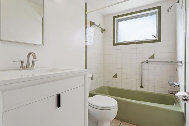 1354 BUCKINGHAM DR, Clearwater, FL 33756