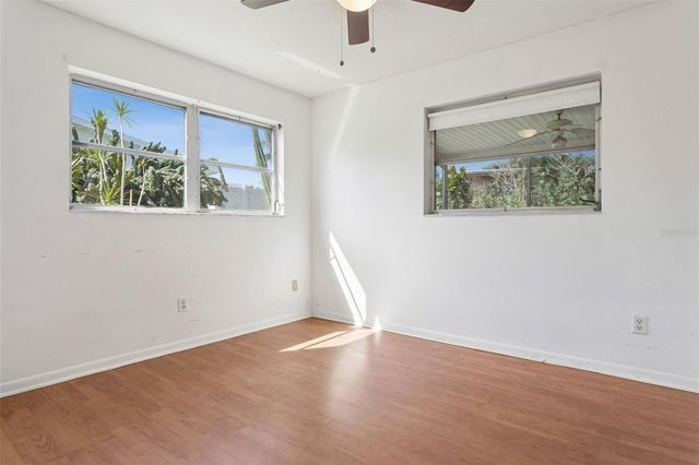 1354 BUCKINGHAM DR, Clearwater, FL 33756